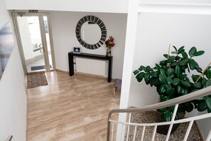 บริเวณประตูทางเข้า