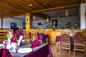 Dining - Hotel Bhumzang Gangtok (Gangtok)