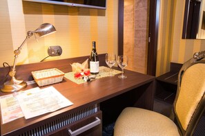 Minibar, soundproofing, rollaway beds, free WiFi