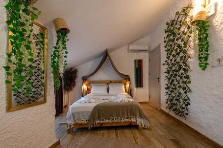 Standard Double Room, Non Smoking (Masal Odalari) | Free WiFi, bed sheets