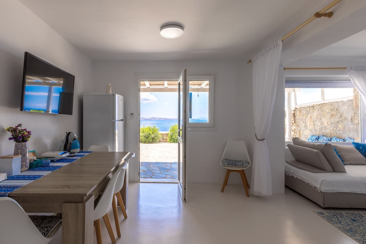 Apartment, 2 Schlafzimmer, Meerblick | Wohnbereich