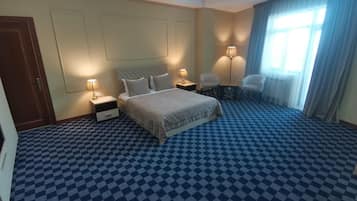 Executive-suite - 2 soveværelser - balkon - havudsigt | Egyptiske bomuldslagner, premium-sengetøj, senge med topmadrasser