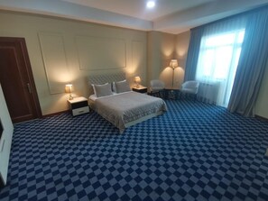 Executive Suite, 2 Bedrooms, Balcony, Sea View | Egyptian cotton sheets, premium bedding, pillow-top beds, desk - Sea Pearl Hotel (Baku)