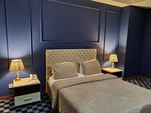 Basic Double Room | Egyptian cotton sheets, premium bedding, pillow-top beds, desk - Sea Pearl Hotel (Baku)