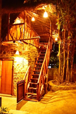 Interior. Lizard Safari Lodge