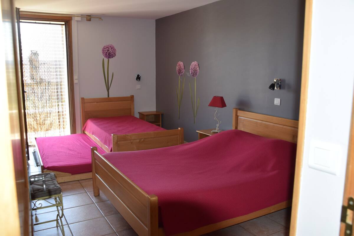 Family Double Room | Desk, blackout drapes, cribs (free), WiFi (free)