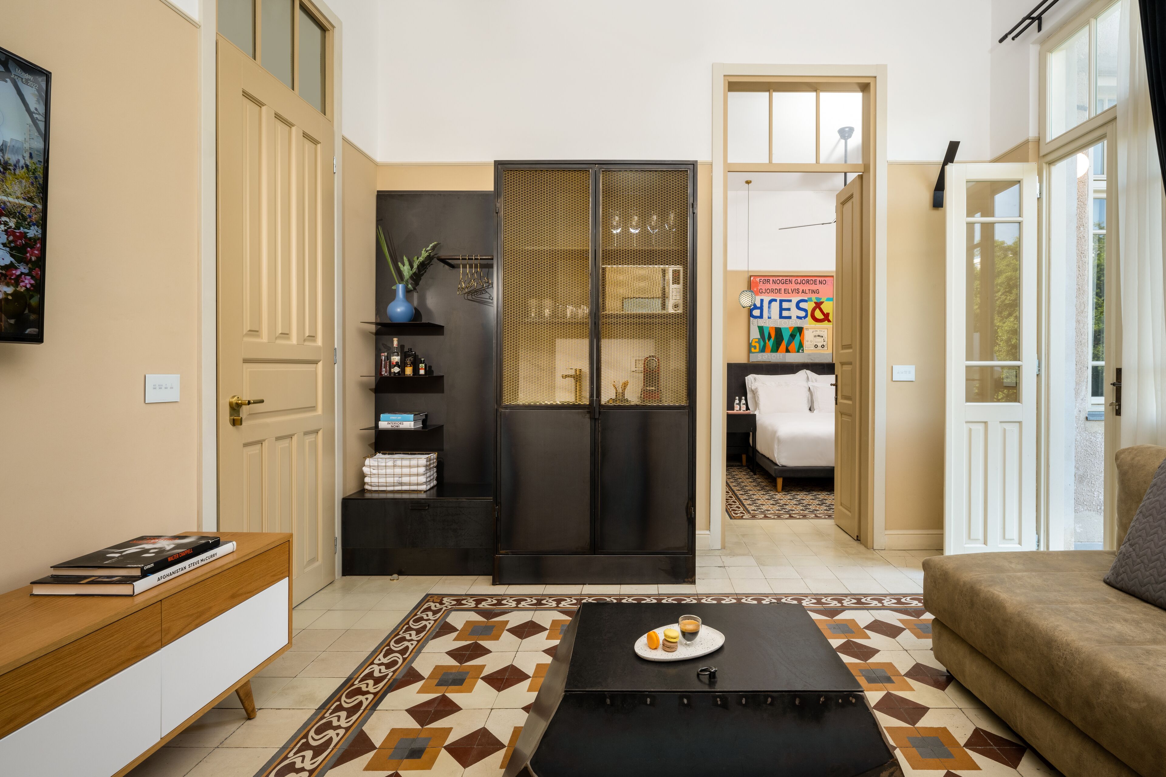 executive suite, 1 bedroom, balcony | premium bedding, minibar, individually decorated, individually furnished