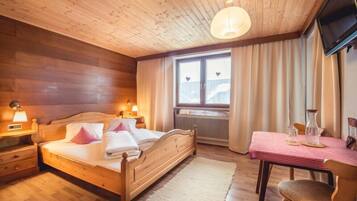 Studio (Apartment incl. cleaning Fee 30 Euro) | Zimmersafe, Schreibtisch, kostenloses WLAN, Bettwäsche