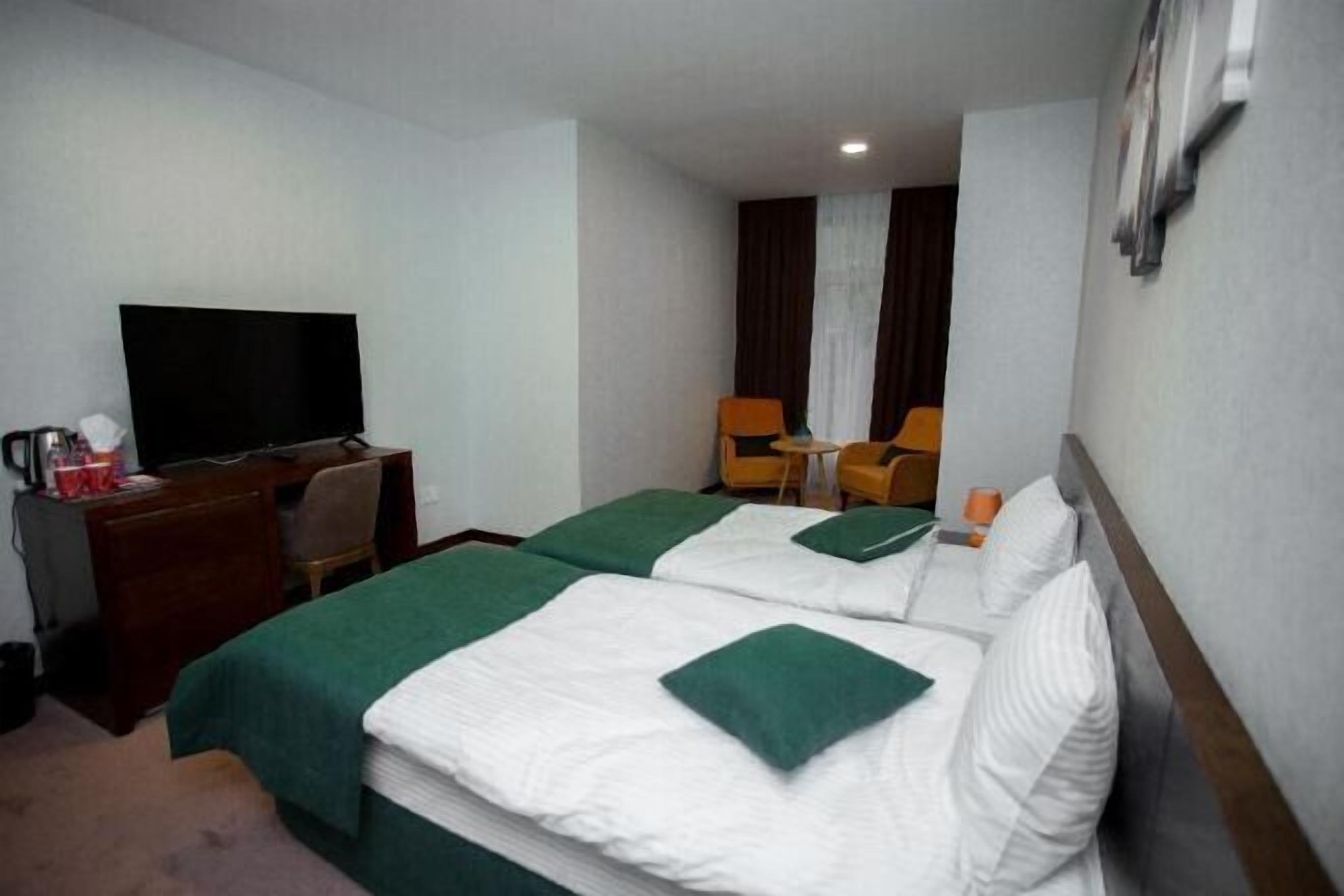 Egyptian cotton sheets, premium bedding, pillowtop beds, minibar