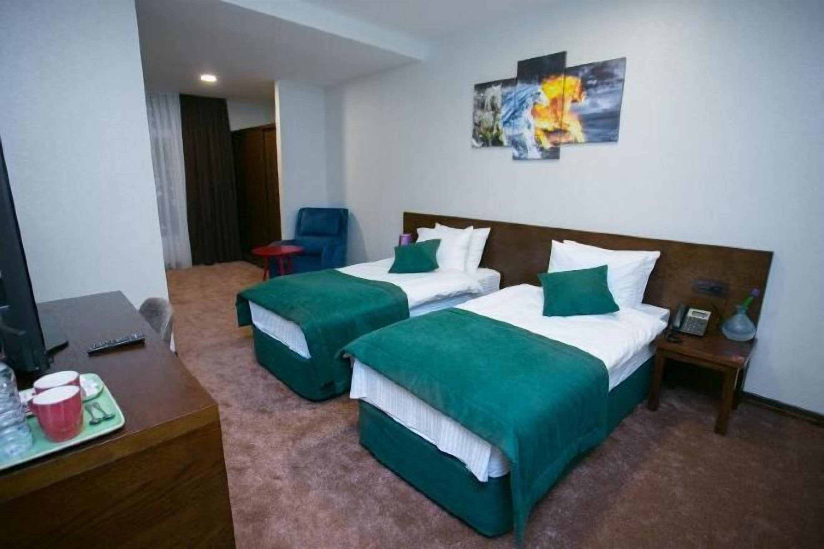 Egyptian cotton sheets, premium bedding, pillowtop beds, minibar