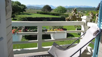 Family Room, Multiple Beds, Non Smoking | View from room