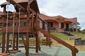 儿童活动区 - 室外