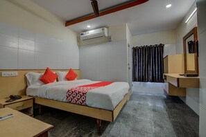 Standard Double Room | Bed sheets - OYO 14669 Mayur's Residency (Hyderabad)