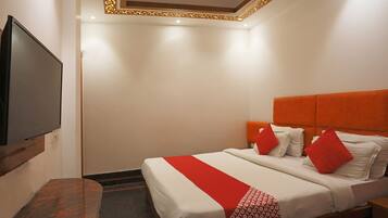 Deluxe Double or Twin Room, 1 King Bed | Free WiFi