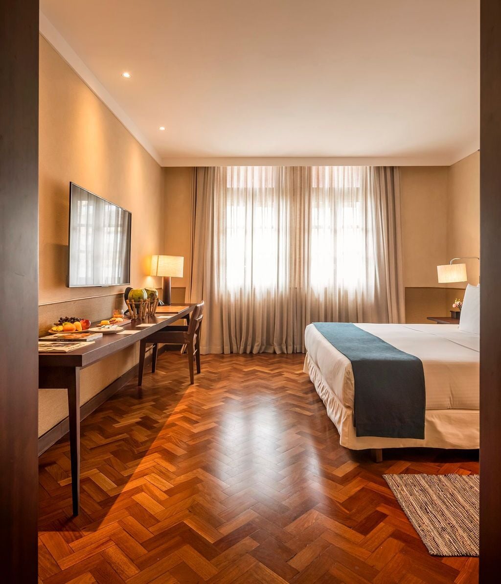 deluxe room, oceanfront | egyptian cotton sheets, hypo-allergenic bedding, minibar, in-room safe