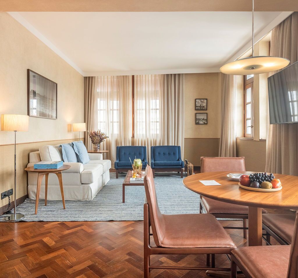 deluxe suite, oceanfront | living area | 50-inch flat-screen tv with cable channels, tv, ipod dock