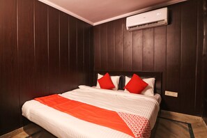 Double or Twin Room | Free WiFi - OYO 15763 Hotel Grand inn (New Delhi)