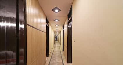 OYO 15763 Hotel Grand inn