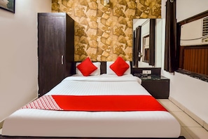 Deluxe Double or Twin Room, 1 King Bed | Free WiFi