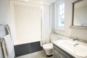 Room, 1 King Bed (Blue Room) | Bathroom | Separate tub and shower, free toiletries, hair dryer - The Old Rectory Bed & Breakfast (Woodbridge)