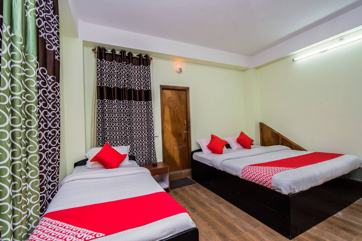 In-room safe, free WiFi, bed sheets