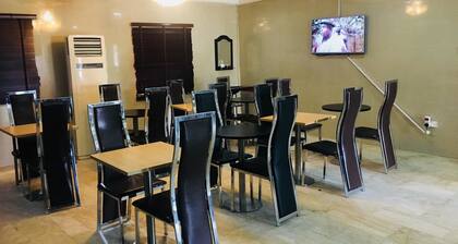 Feligold Royal Hotel Benin