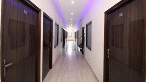 Hallway - OYO 16975 Hotel Golden View (Chandigarh)