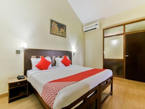 Minibar, free WiFi, bed sheets - OYO 5583 Alagoa Resort (Betalbatim)