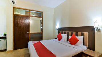 Double or Twin Room | Minibar, free WiFi, bed sheets