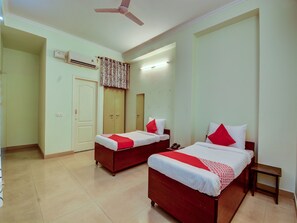 Double or Twin Room | Free WiFi
