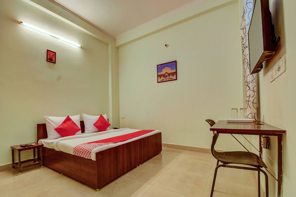 Double or Twin Room | Free WiFi
