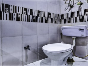 Free toiletries, towels