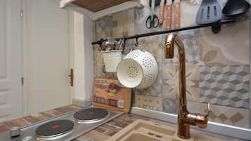 雪櫃、微波爐、爐具、咖啡機/沖茶器