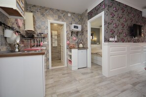 埃及棉床單、高級寢具、客房內保險箱、獨特裝潢