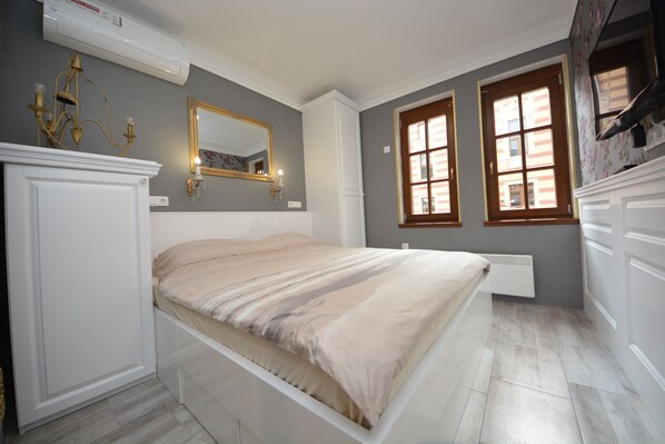 Comfort-Apartment, Mehrere Betten | Bettwäsche aus ägyptischer Baumwolle, hochwertige Bettwaren, Zimmersafe