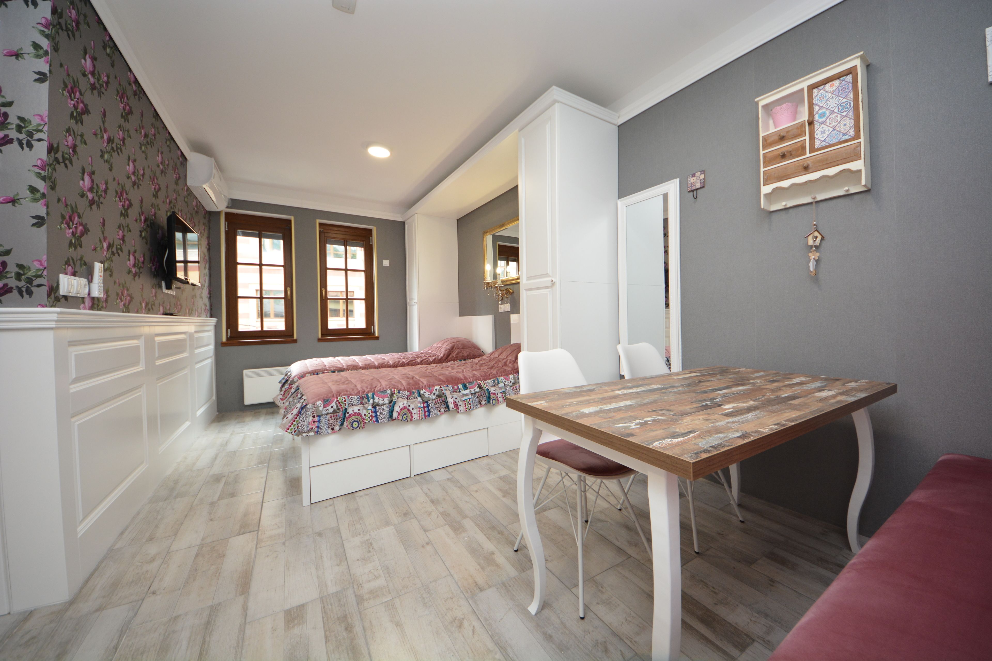 Apartamento Confort, varias camas | Sábanas de algodón egipcio, ropa de cama de alta calidad, caja fuerte