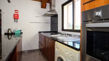 ๋น๋ผ, ์นจ์ค 3๊ฐ | ๊ณต์ฉ ์ฃผ๋ฐฉ | ๋์ฉ๋ ๋์ฅ๊ณ , ์ ์๋ ์ธ์ง, ์ค๋ธ, ์ฟกํ