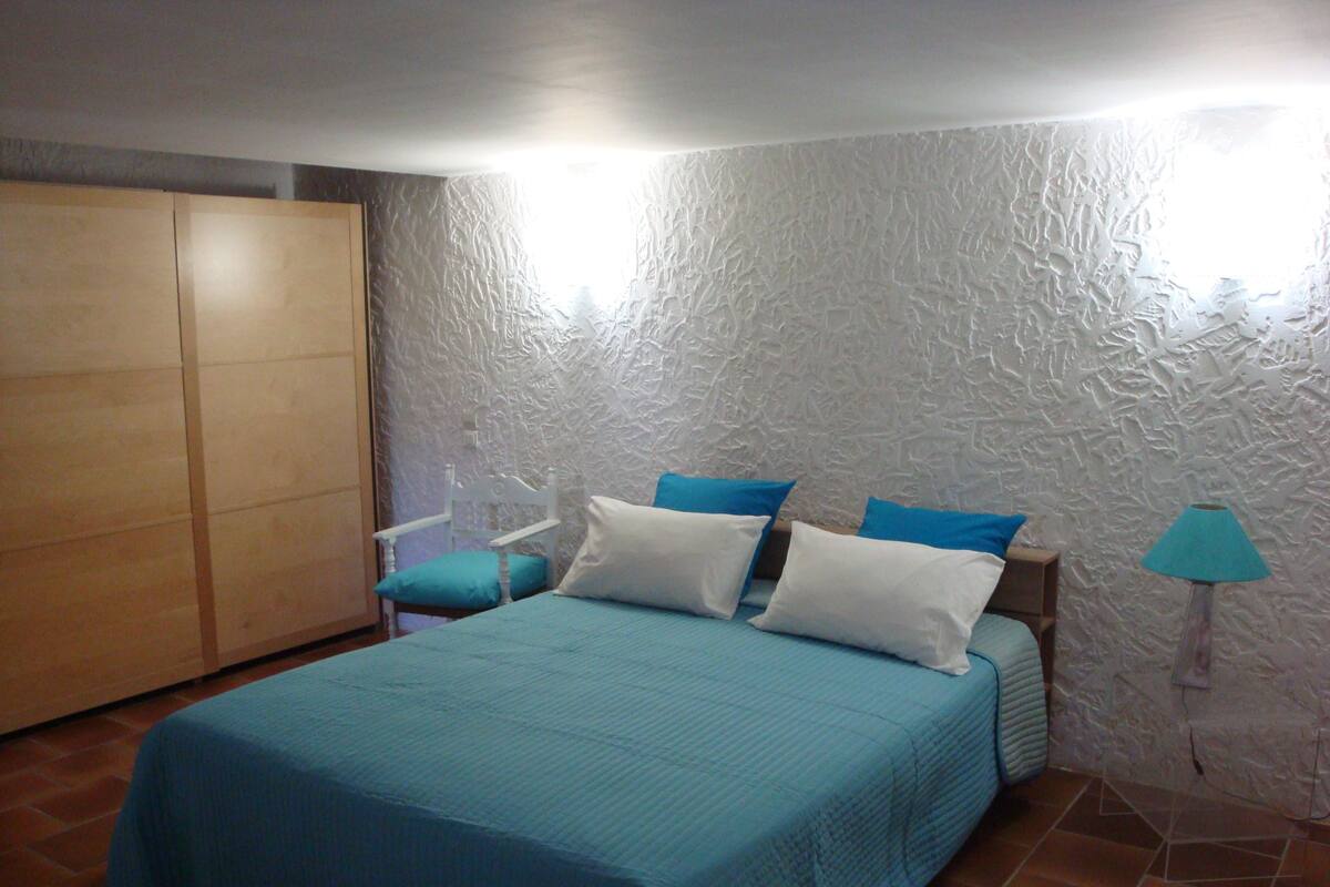 Double Room | Blackout drapes, iron/ironing board (on request), WiFi (free)