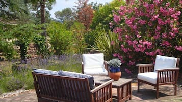 Apartment, 1 Queen Bed, Non Smoking (le Plein Sud) | Terrace/patio