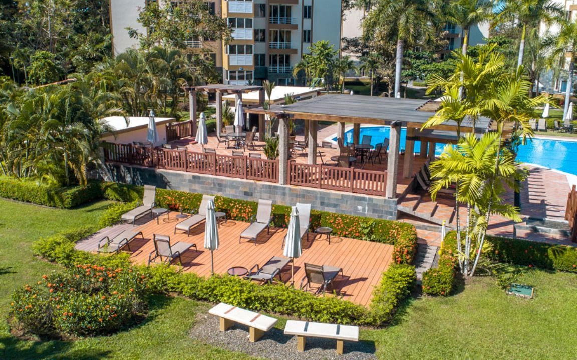 2 piscinas al aire libre