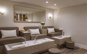 Sauna, hidroterapia, aromaterapia y masajes con piedras calientes 