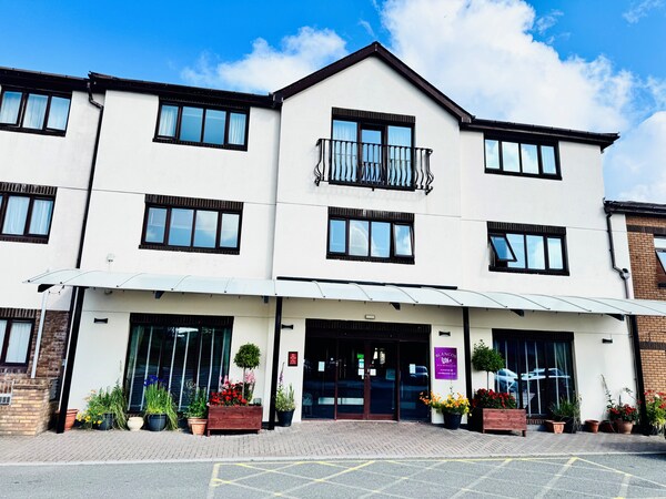 Blanco's Hotel Port Talbot - Carmarthenshire