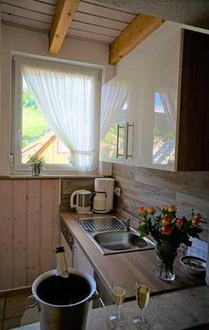 Dusche, Handtücher, Seife, Toilettenpapier