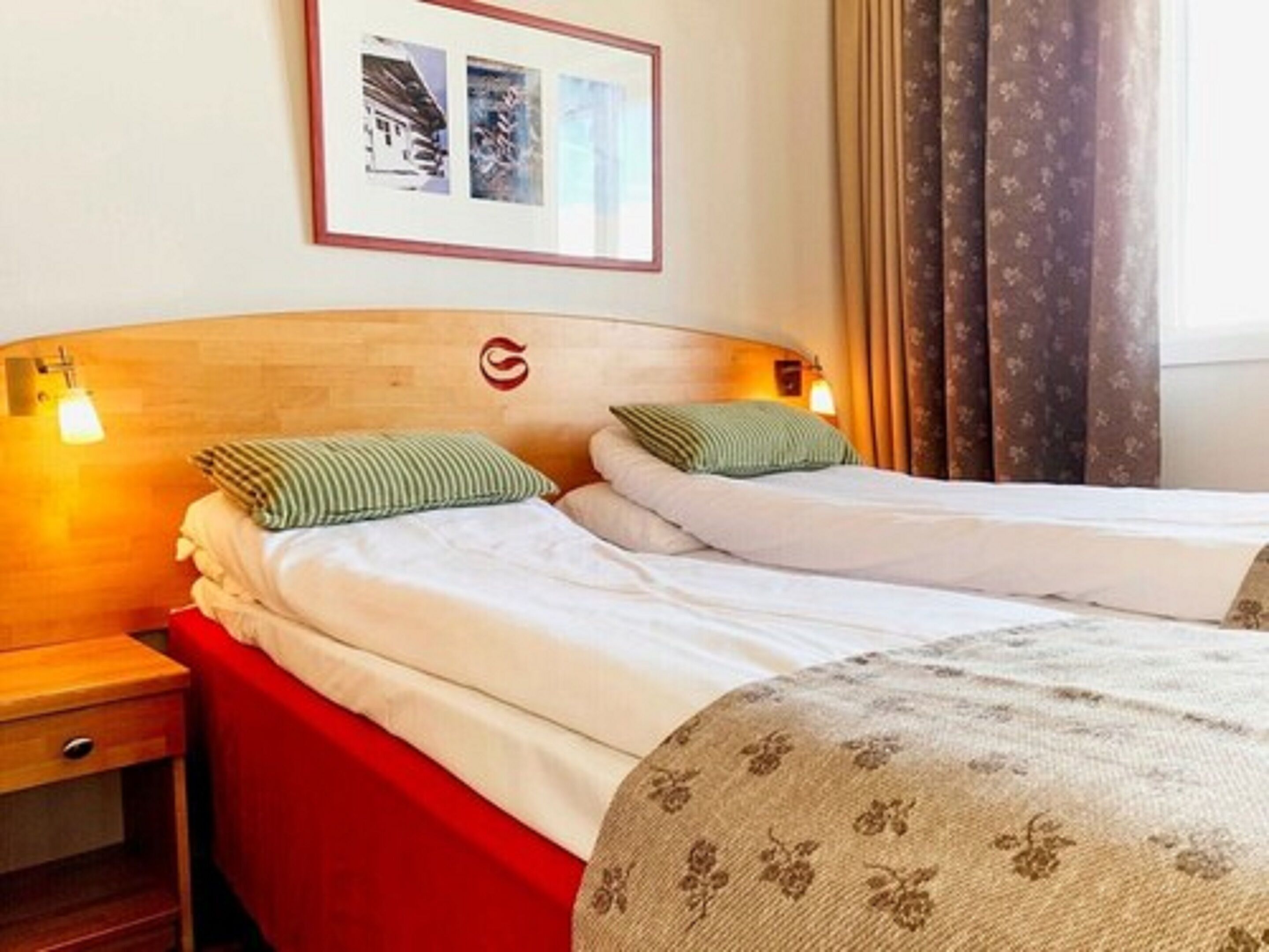 1 chambre, chambres insonorisées, fer et planche à repasser