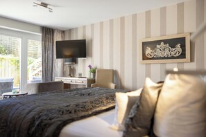 Design tweepersoonskamer, terras | 1 slaapkamer, hypoallergeen beddengoed, een minibar