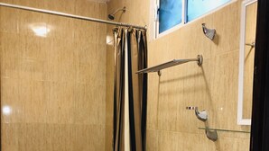 Standard Double Room, 2 Queen Beds | Bathroom