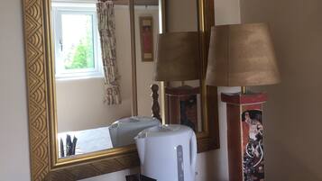 King Room with Mountain View | Room amenity