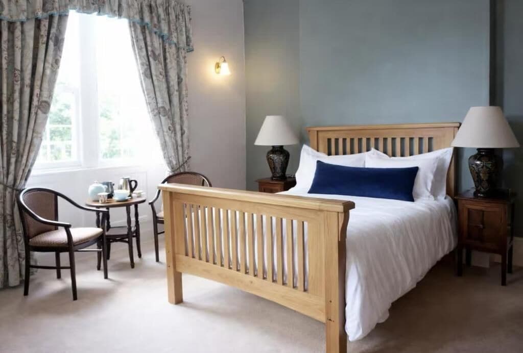 Signature Double Room | Premium bedding, desk, iron/ironing board, free cribs/infant beds