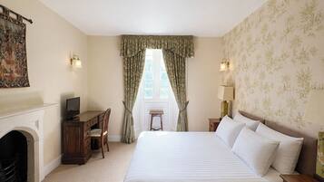 Classic Double or Twin Room | Premium bedding, desk, iron/ironing board, free cribs/infant beds
