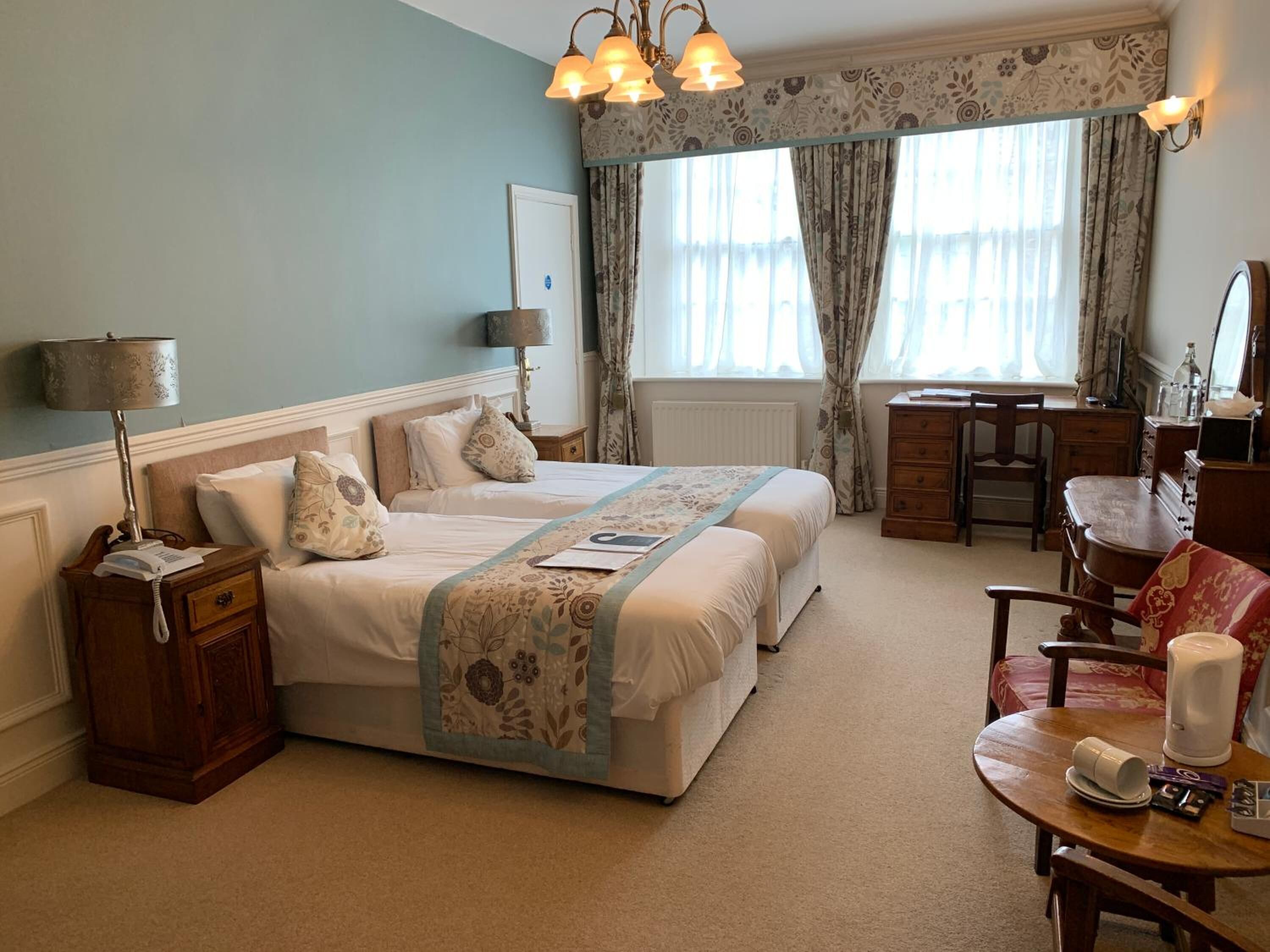 premium bedding, desk, iron/ironing board, cots/infant beds